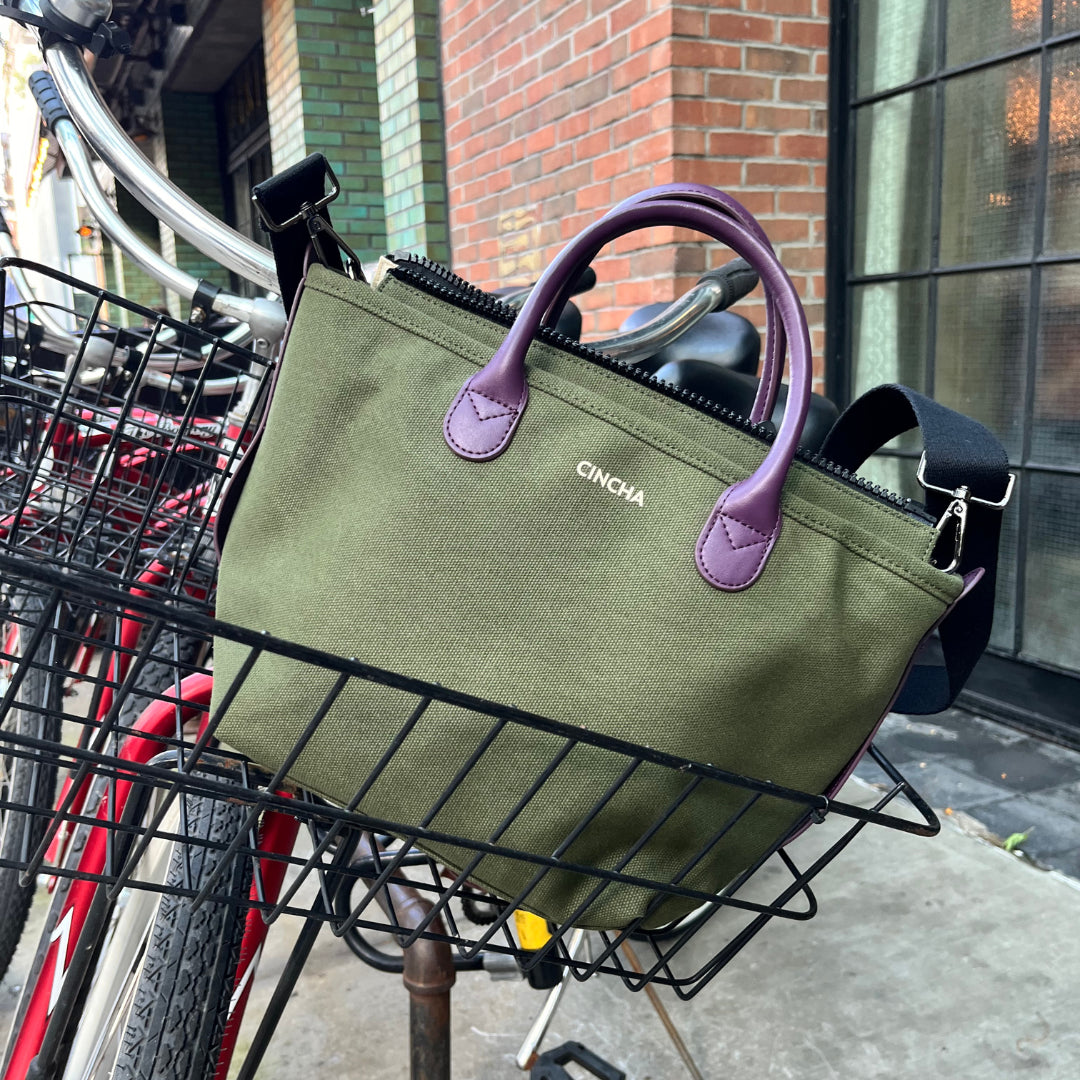 selva secreta】Compact MOM TOTE BAG(black×black logo)