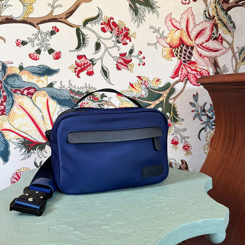 Travel Belt Bag - Navy – Cincha Travel